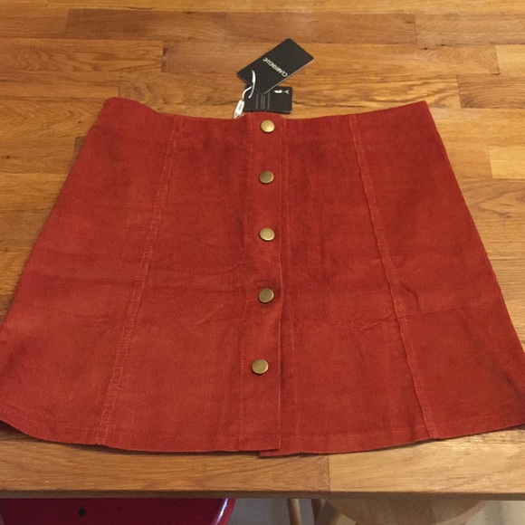Dresses & Skirts - Skirt